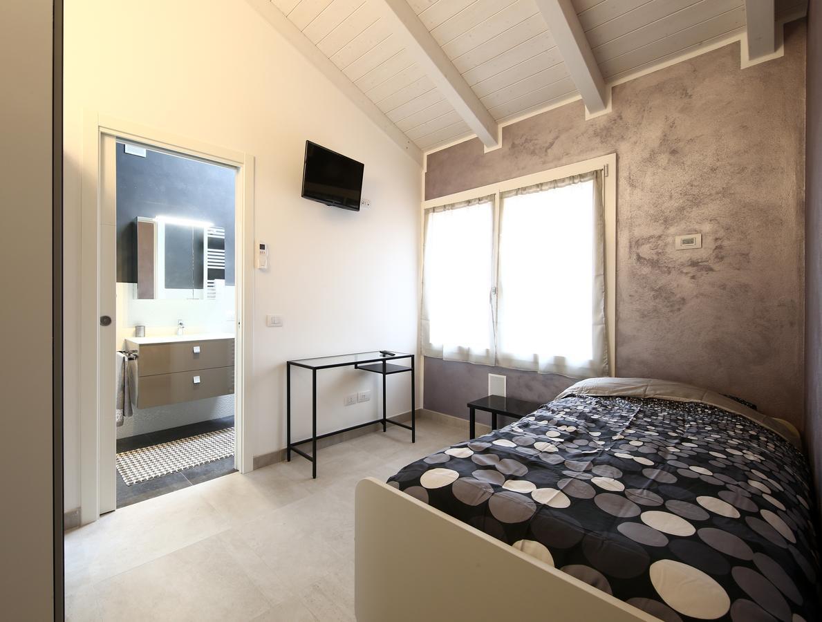 Bed And Breakfast Elmiraモデナ エクステリア 写真
